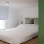 Spacious Studio On The Champs-Elysees